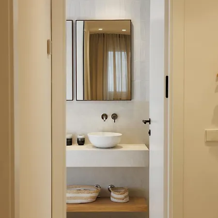 Appartement Marbella Banus Suites - Banus - Playa Del Duque - Luxury Beachfront Complex - 2Br - 2Ba - Direct Beach Access - Just 3 Min Walk To Puerto Banus Marina - 35,000 M2 Tropical Gardens - 3 Pools - 2 Onsite Restaurants - Ideal For Families
