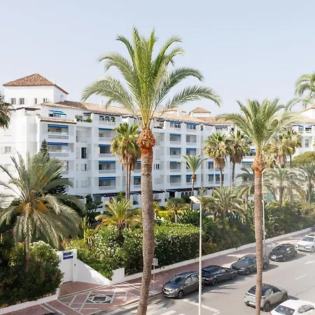 Appartement Marbella Banus Suites - Banus - Playa Del Duque - Luxury Beachfront Complex - 2Br - 2Ba - Direct Beach Access - Just 3 Min Walk To Puerto Banus Marina - 35,000 M2 Tropical Gardens - 3 Pools - 2 Onsite Restaurants - Ideal For Families